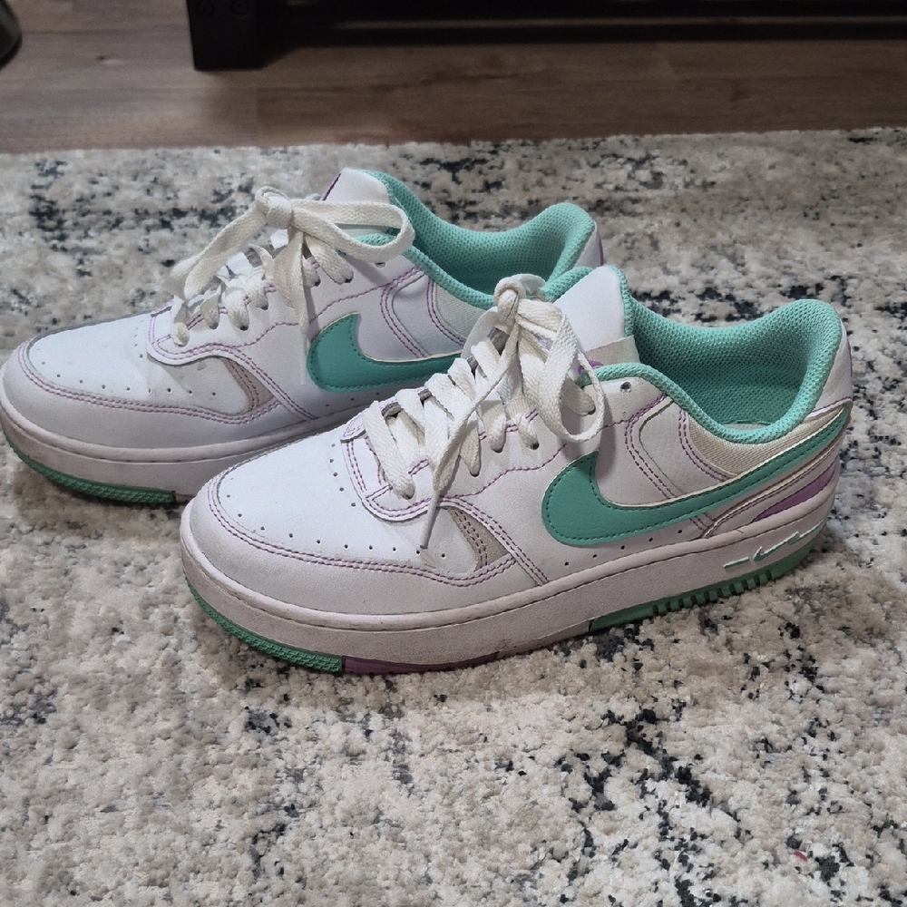Nike Gamma Force Sneakers 7.5 Teal/purple